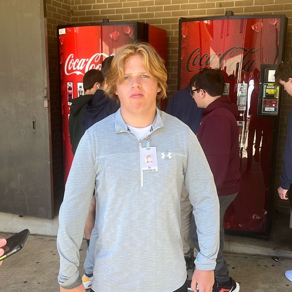 Cayden Woolard Age: 17. 163 Louisivelle Cr, Kentucky - Picture 1 of 4